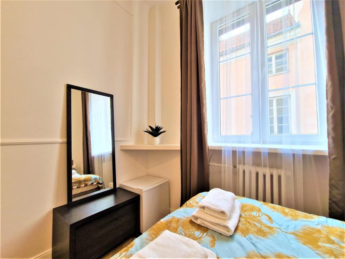 J&W Apartments Swietojanska Rooms ワルシャワ エクステリア 写真