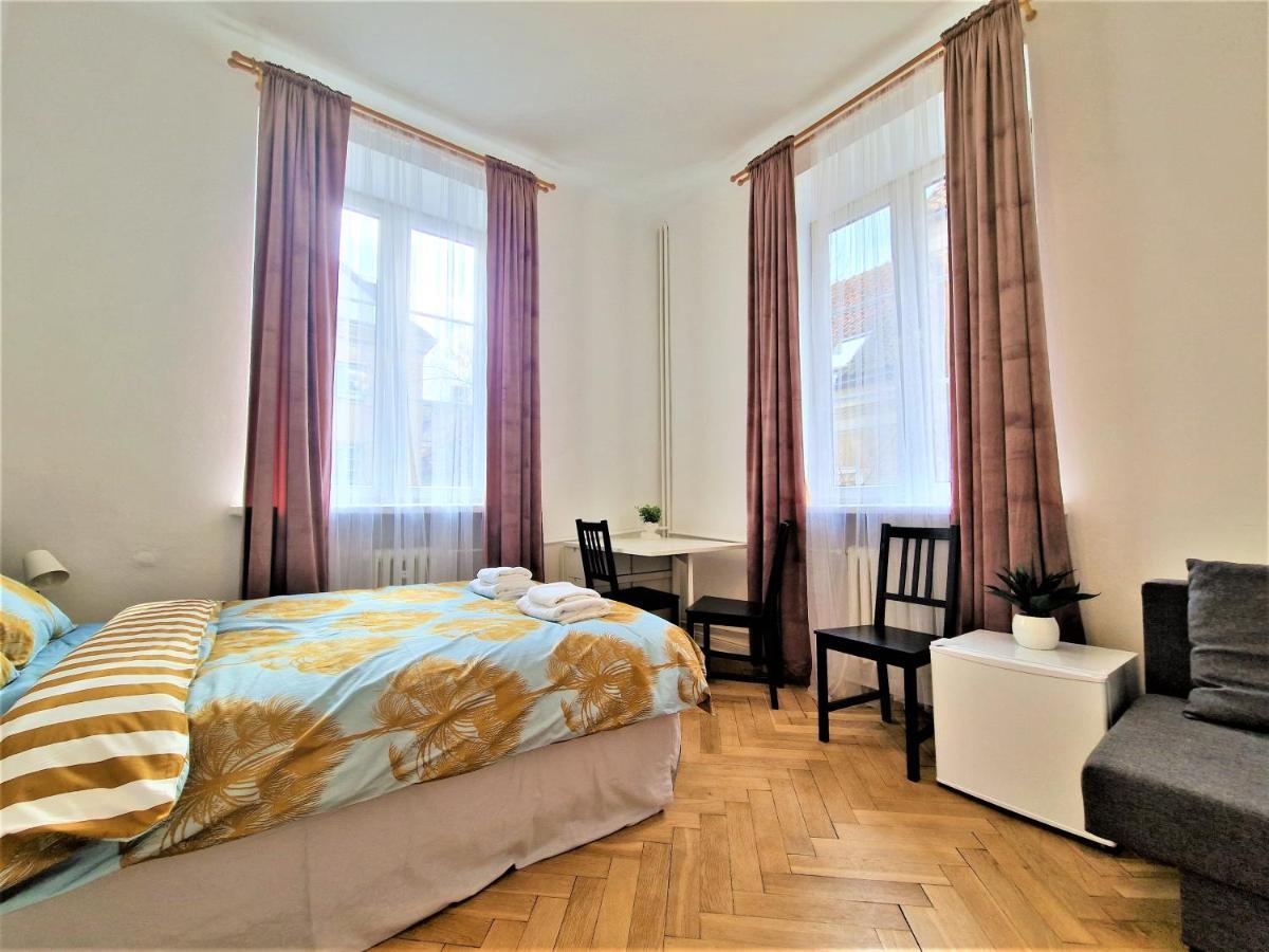 J&W Apartments Swietojanska Rooms ワルシャワ エクステリア 写真