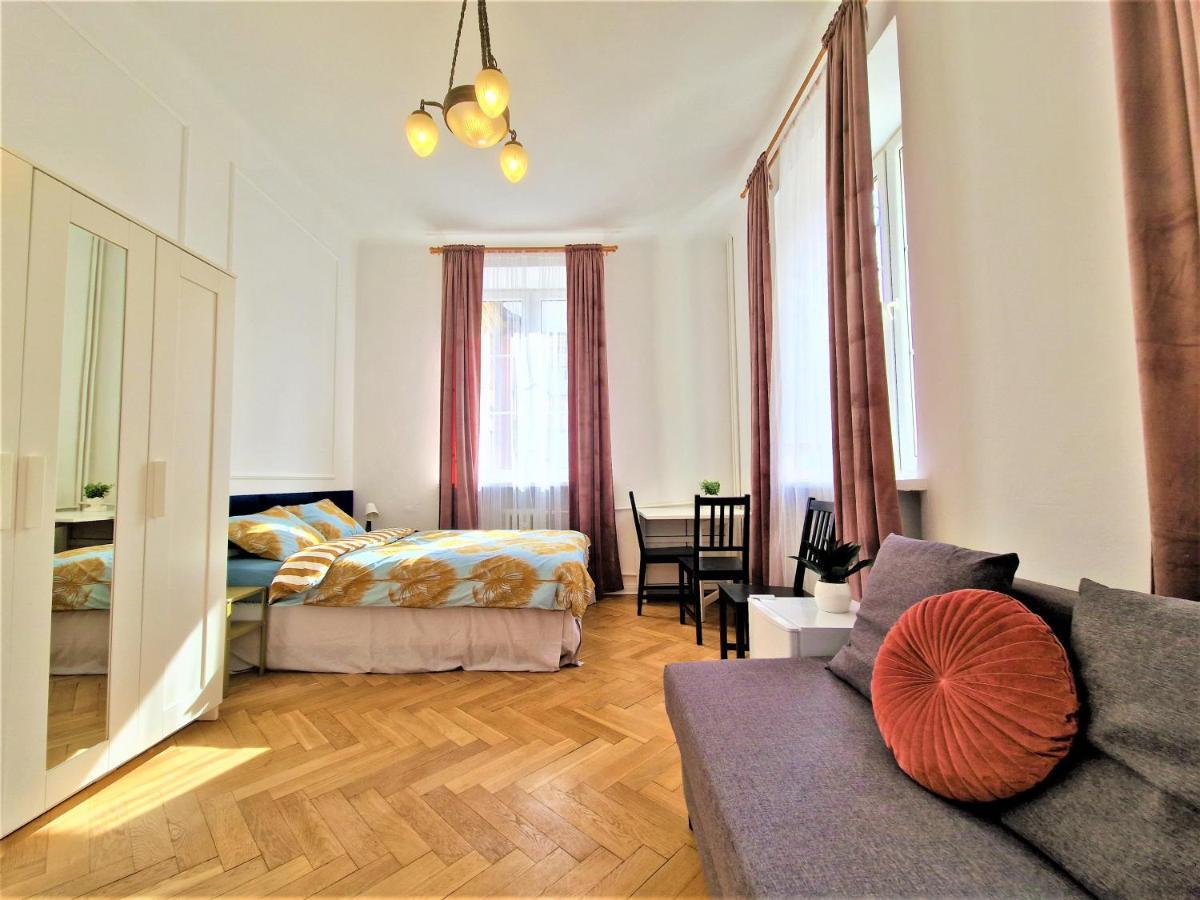 J&W Apartments Swietojanska Rooms ワルシャワ エクステリア 写真