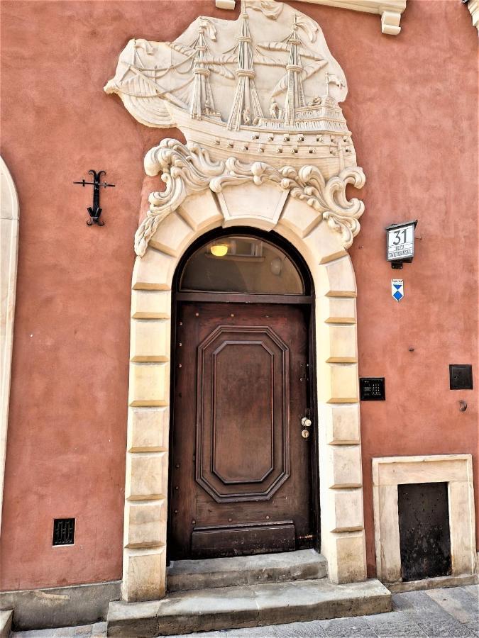 J&W Apartments Swietojanska Rooms ワルシャワ エクステリア 写真