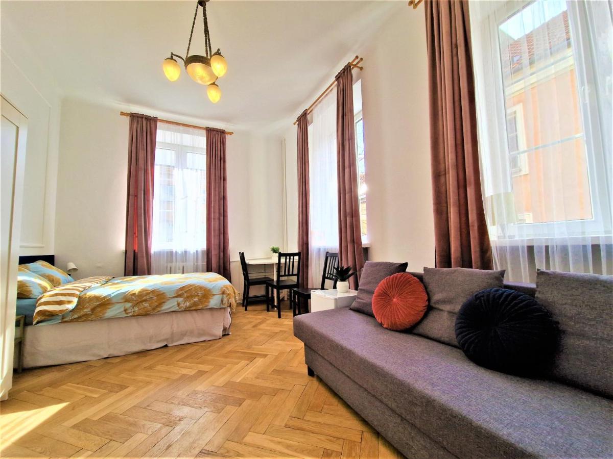 J&W Apartments Swietojanska Rooms ワルシャワ エクステリア 写真